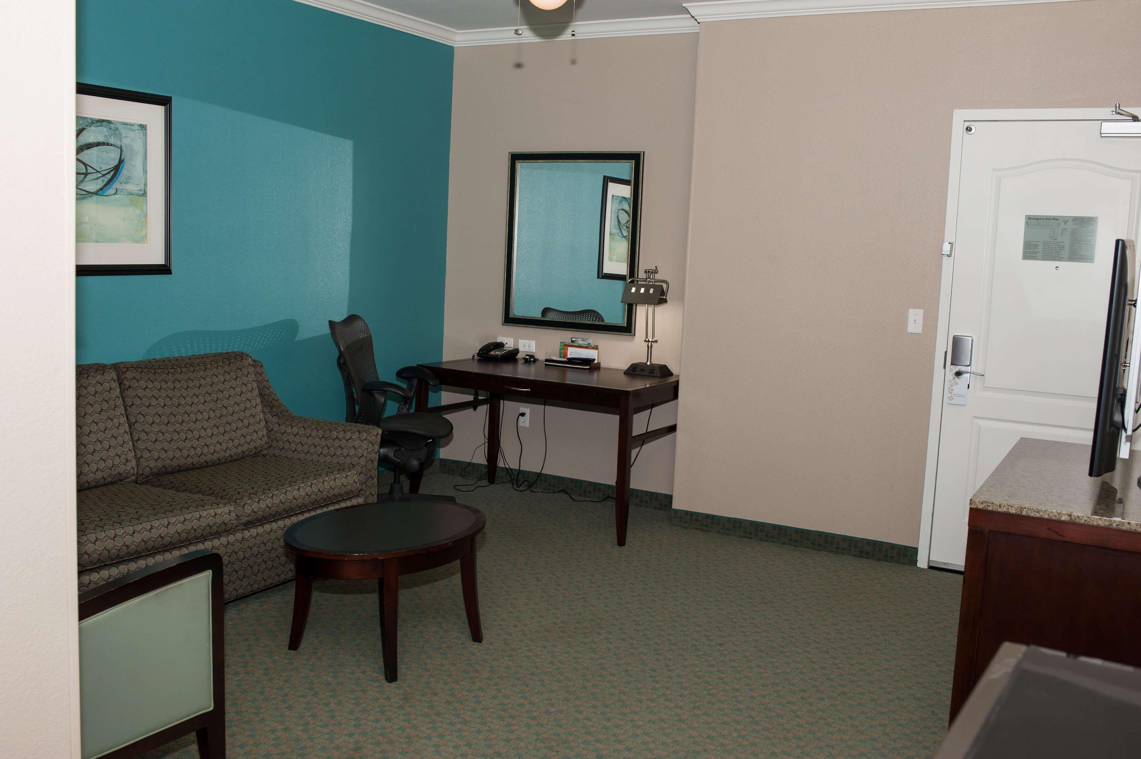 Hilton Garden Inn Tyler Esterno foto