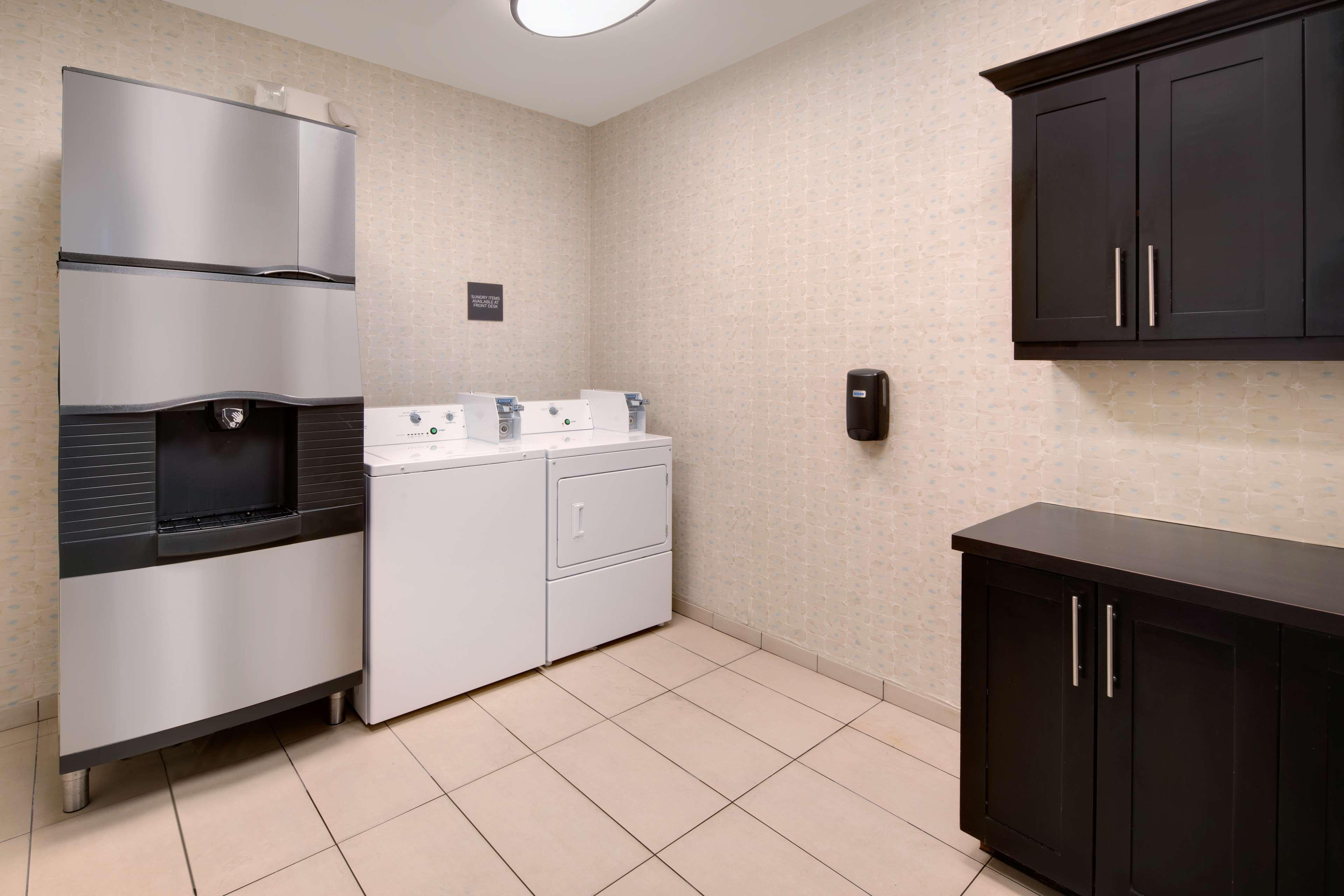 Hilton Garden Inn Tyler Esterno foto